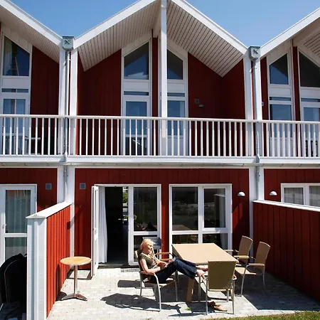 Holiday home Lxxii